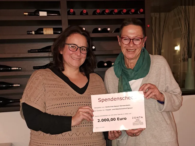 Foto von der Spendenübergabe